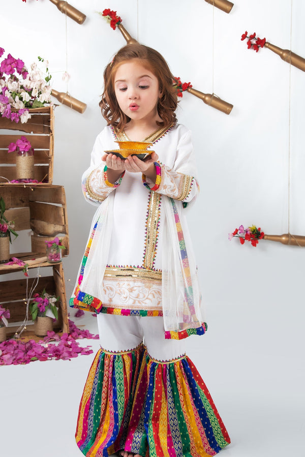 Mah e Noor - White - Modest Clothing