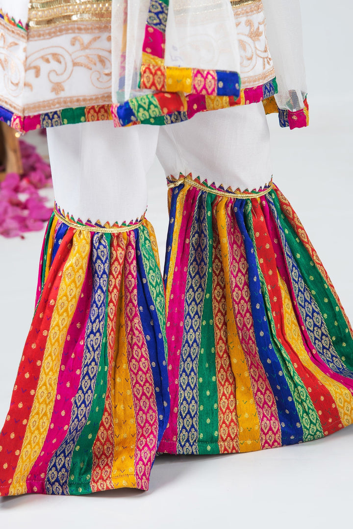 Mah e Noor - White - Modest Clothing