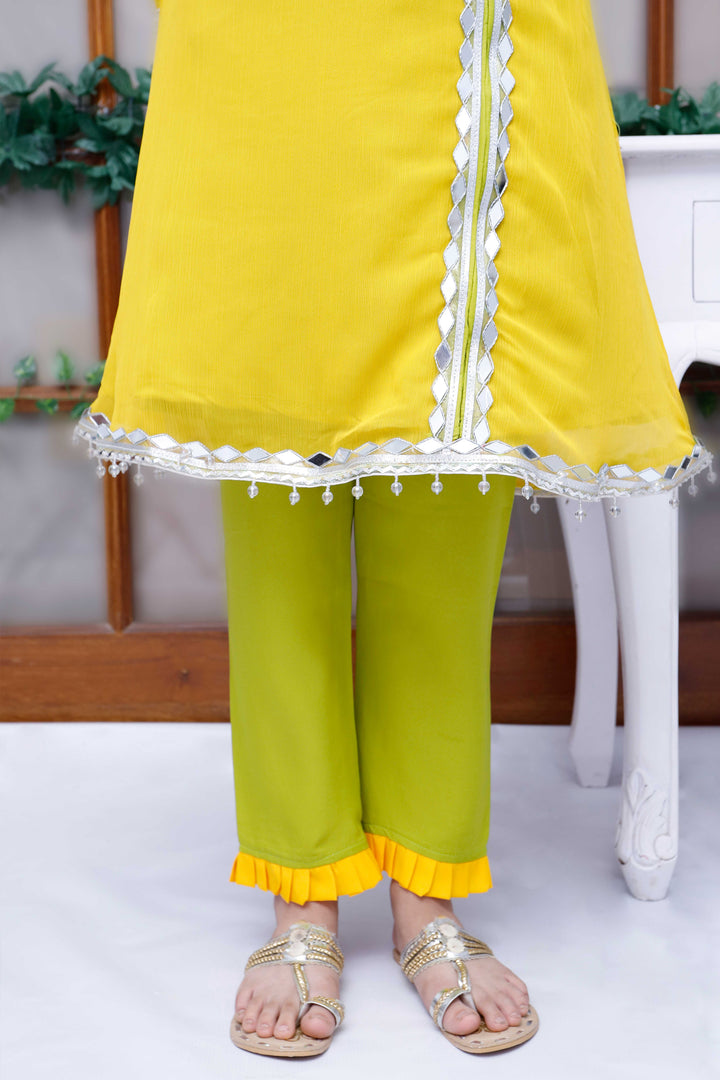 Mirror Strike - Yellow - Modest Clothing